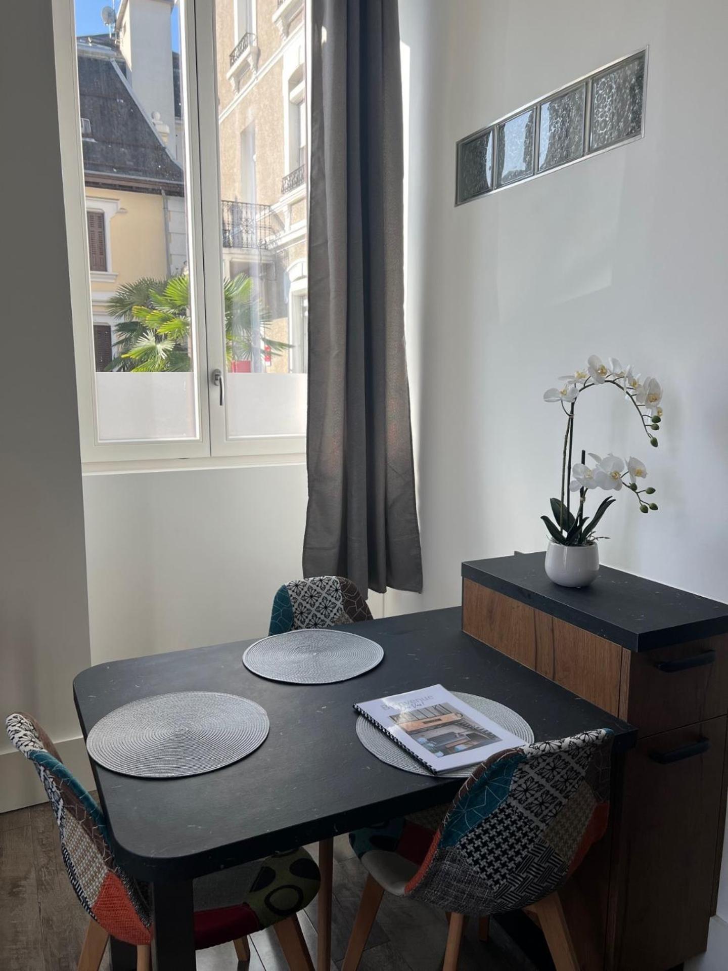 Le Terminus Apartment Екс ле Бен Екстериор снимка